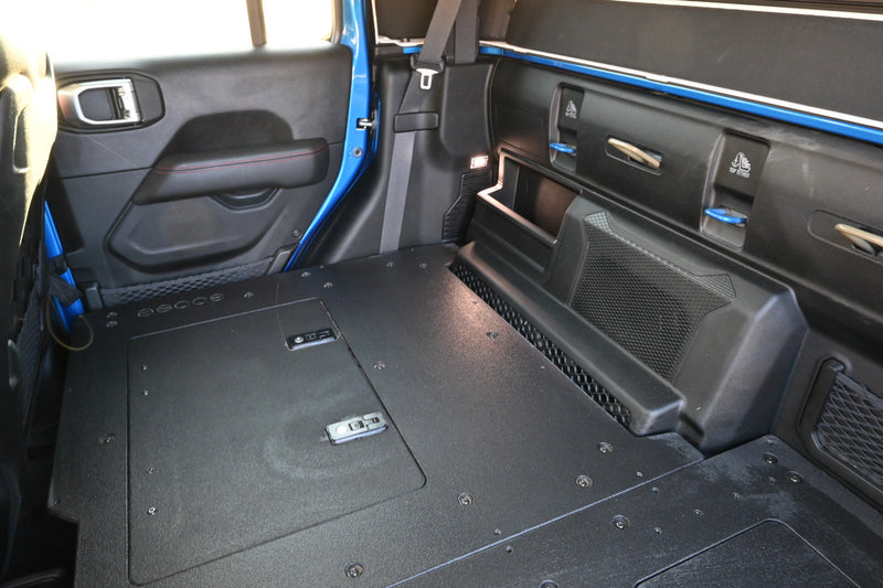 GooseGear_60SeatDeleteHigh-w/Sub_JeepGladiator_closeup