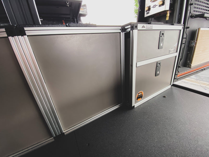 Alu-Cab Alu-Cabin Toyota Tundra 2007-2021 2nd and 2.5 Gen. - Middle Utility Module - 6'5" Bed